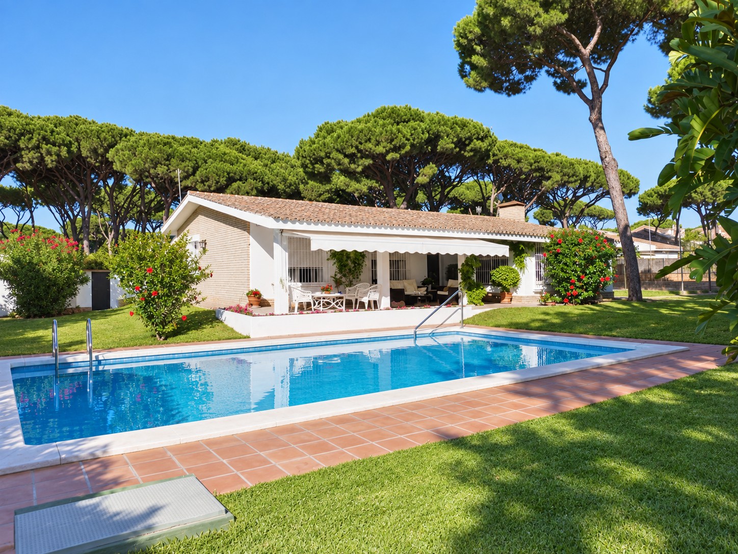 Chalet de una planta con piscina en Vistahermosa — Vistahermosa, El Puerto de Santa María