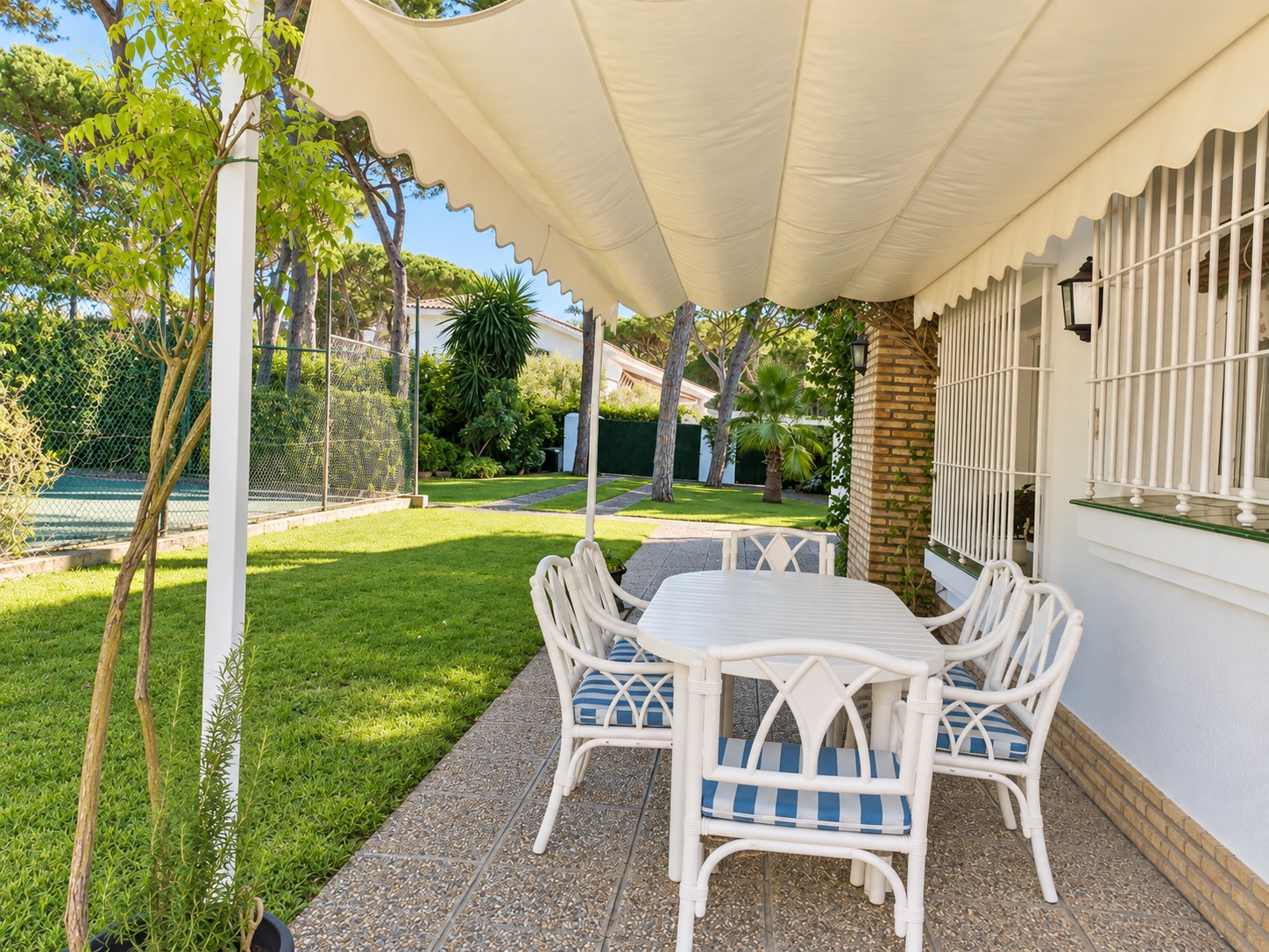 Chalet de una planta con piscina en Vistahermosa — Vistahermosa, El Puerto de Santa María (5)