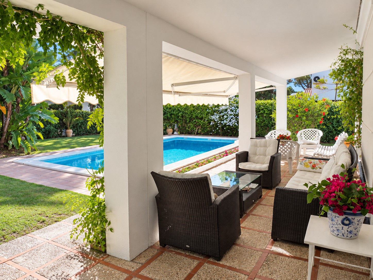 Chalet de una planta con piscina en Vistahermosa — Vistahermosa, El Puerto de Santa María (8)