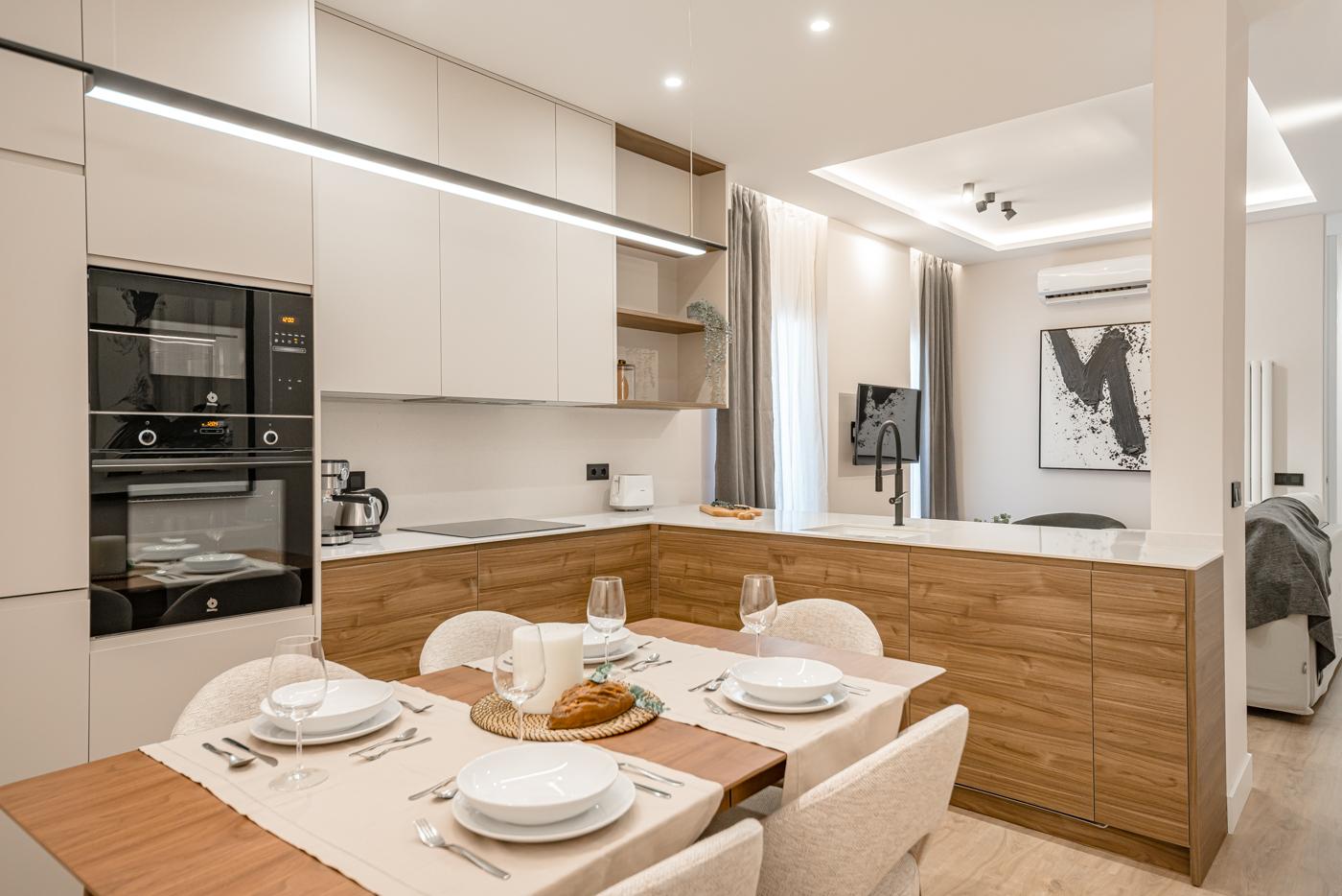 Piso de 3 dormitorios en Montera 39 — Sol, Madrid