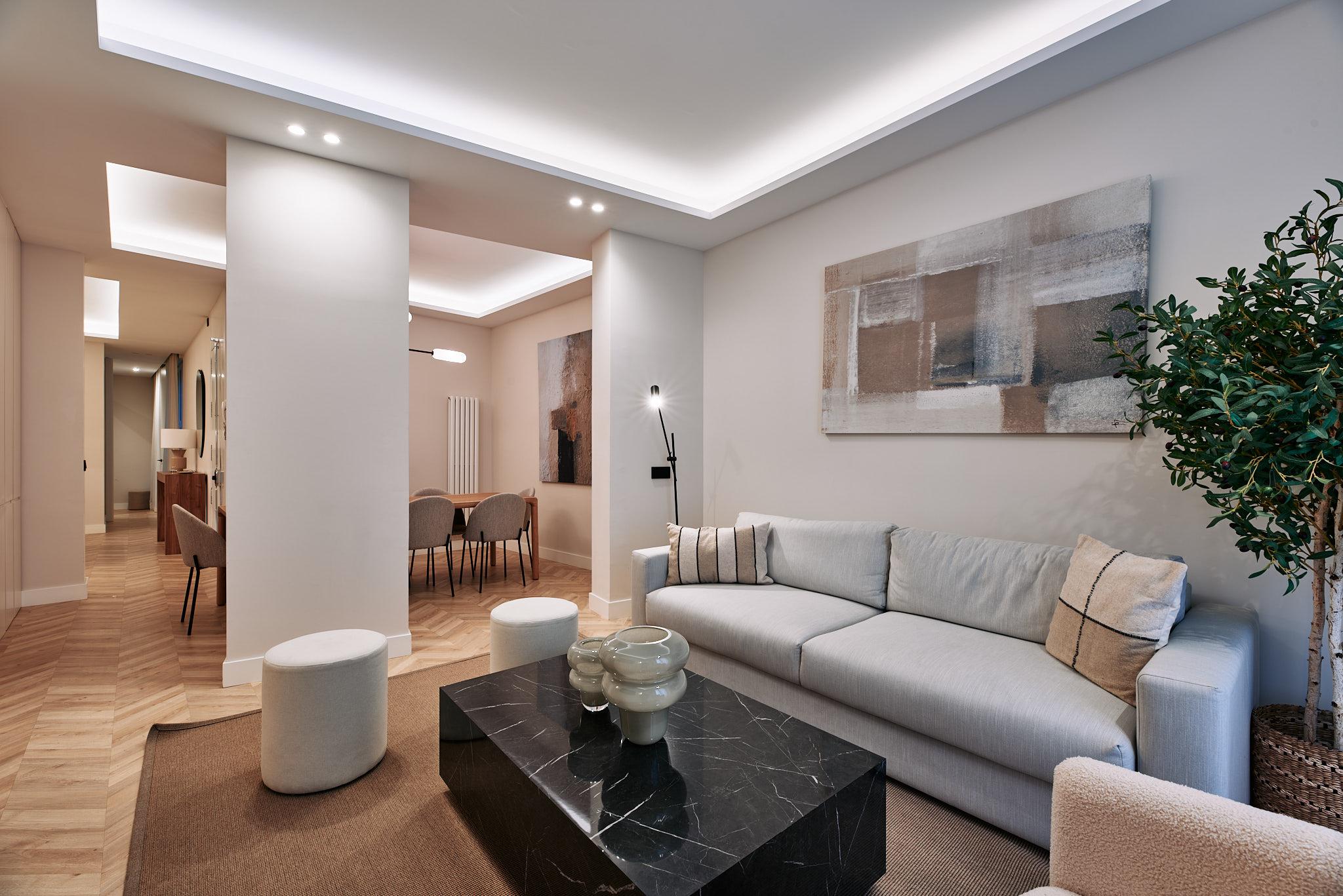 Piso de 3 dormitorios en Tetuán 20 — Sol, Madrid (2)
