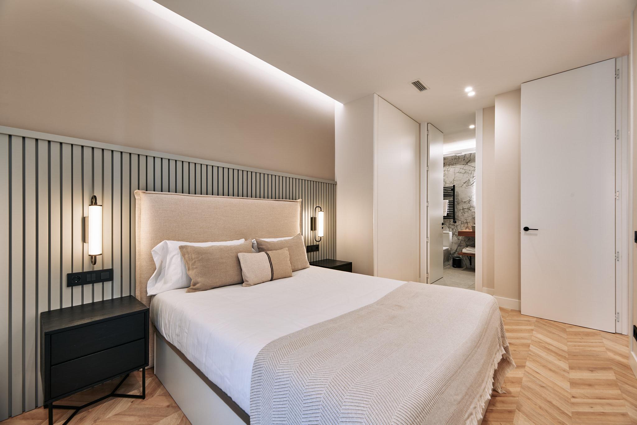 Piso de 3 dormitorios en Tetuán 20 — Sol, Madrid (4)