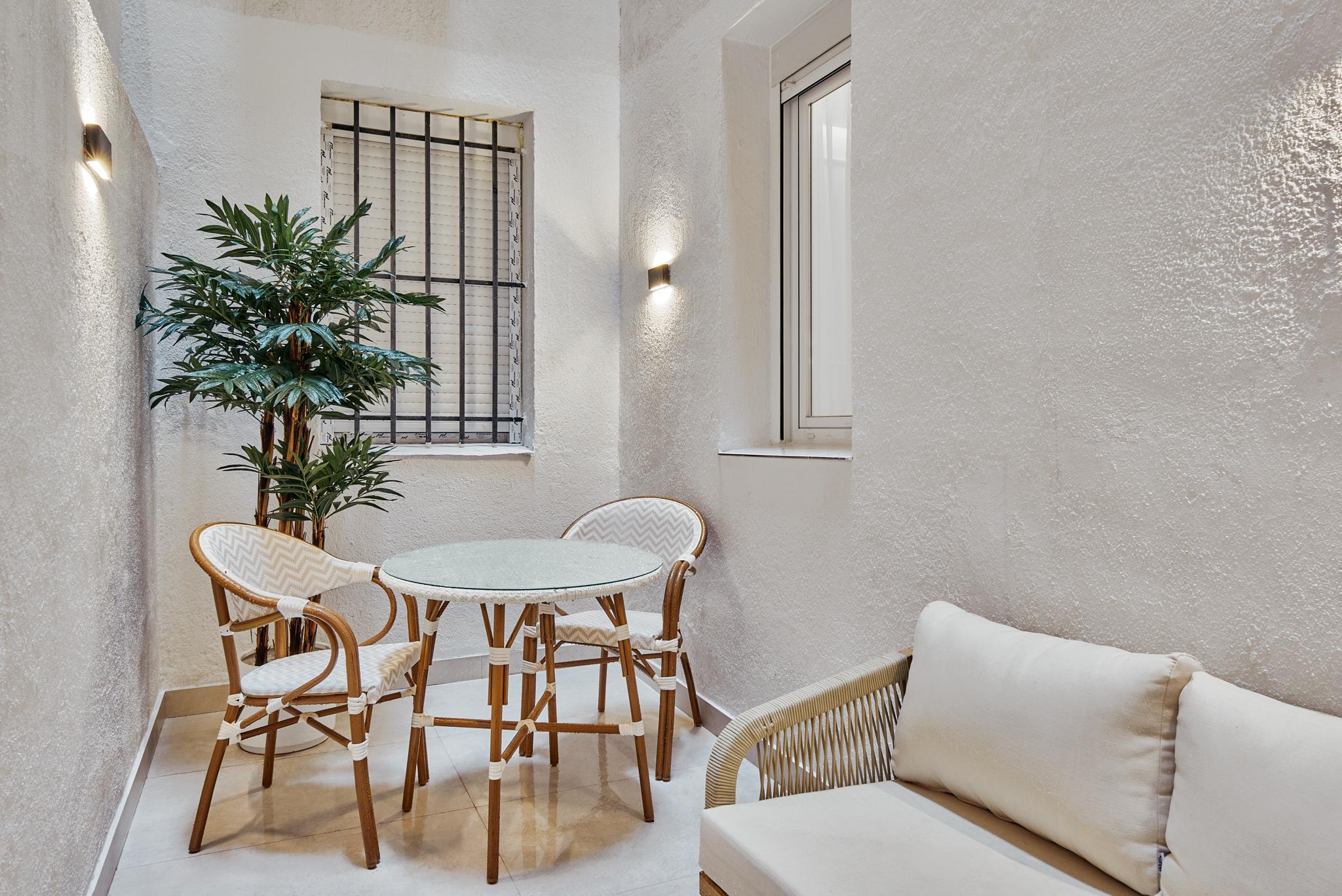 Piso de 2 dormitorios en Españoleto 9 — Almagro, Madrid (4)