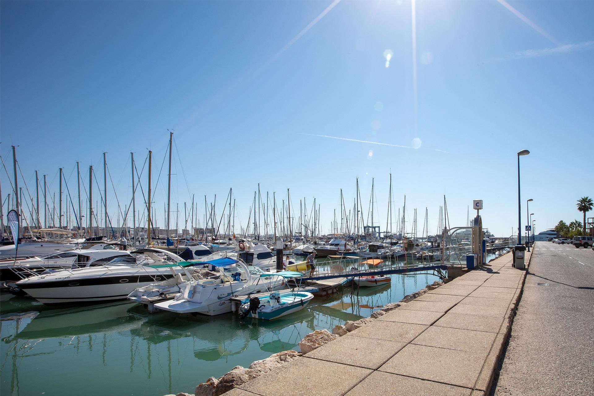 Chalet con piscina junto a la playa en Vistahermosa-Fuentebravía — Vistahermosa - Fuentebravía, El Puerto de Santa María (7)