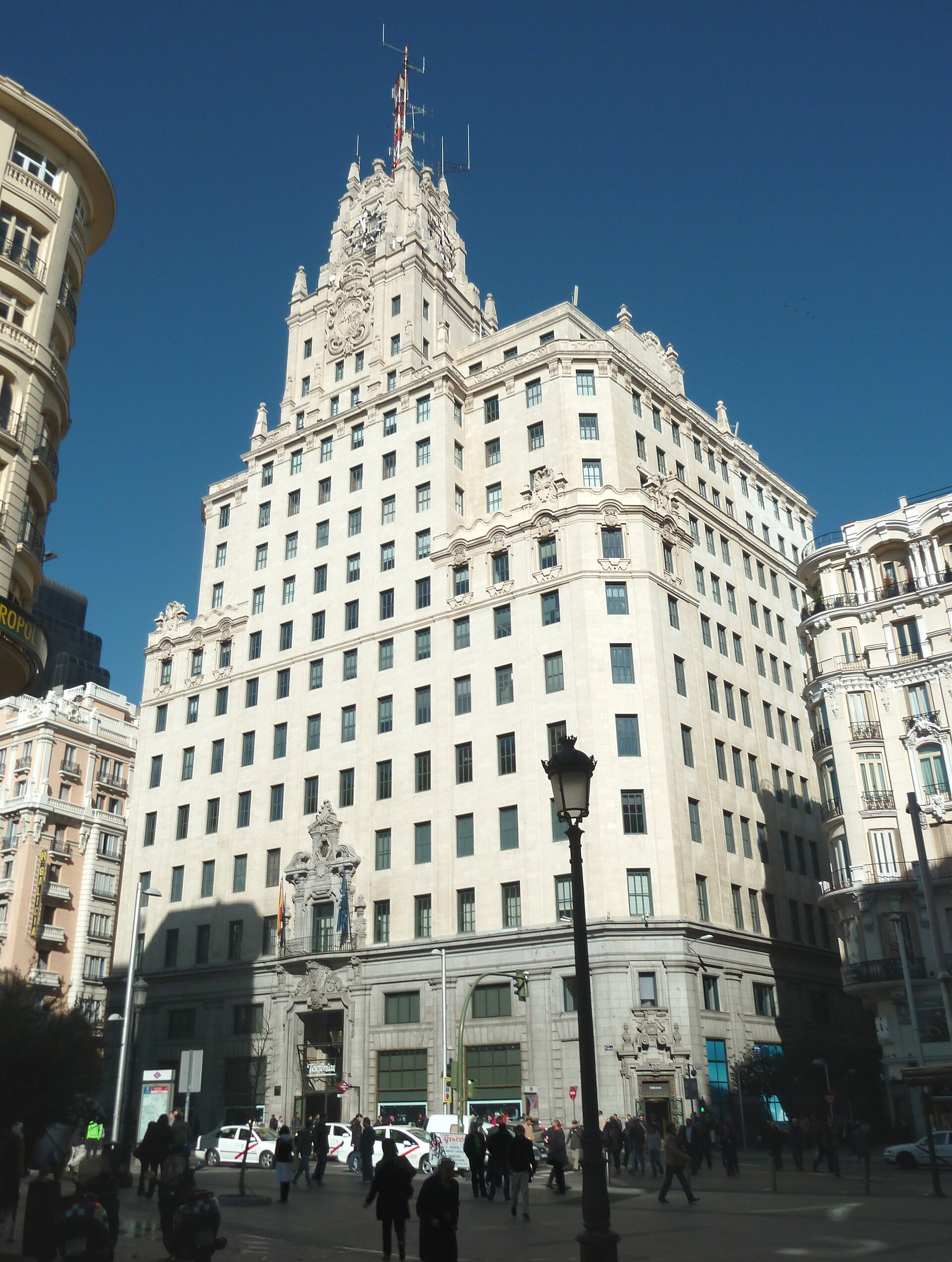 Operaciones inmobiliarias: cinco grandes compras superan 880M en Madrid