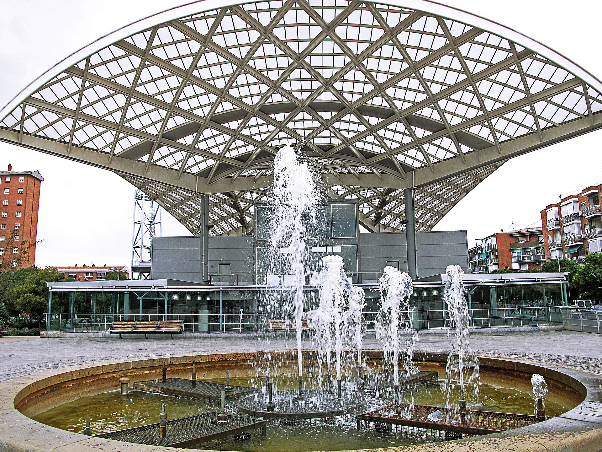 Madrid activa ley para 18.000 protegidas: reconversión de oficinas