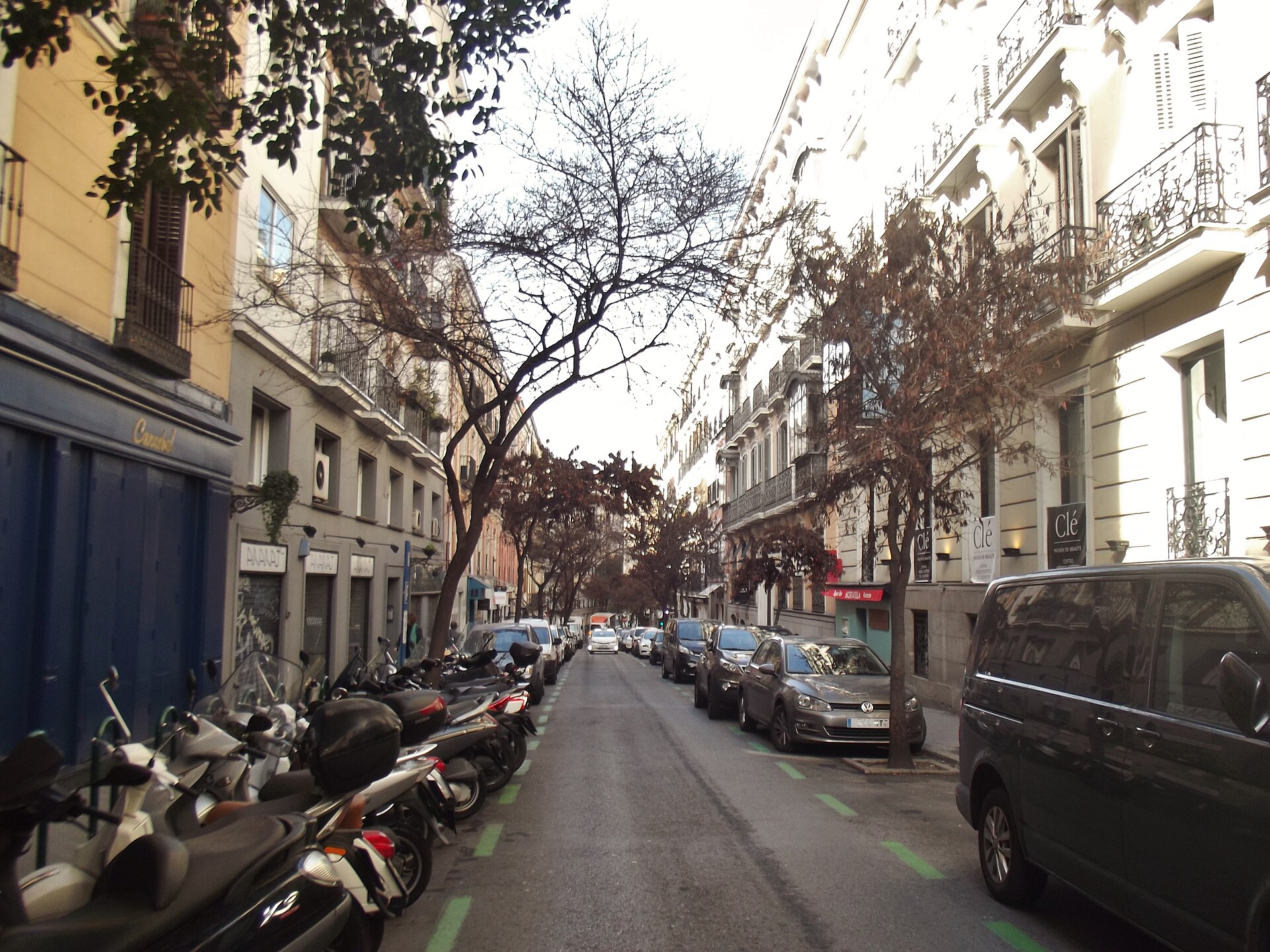 Operaciones inmobiliarias: 91M€ en oficinas y socimis compran residencial