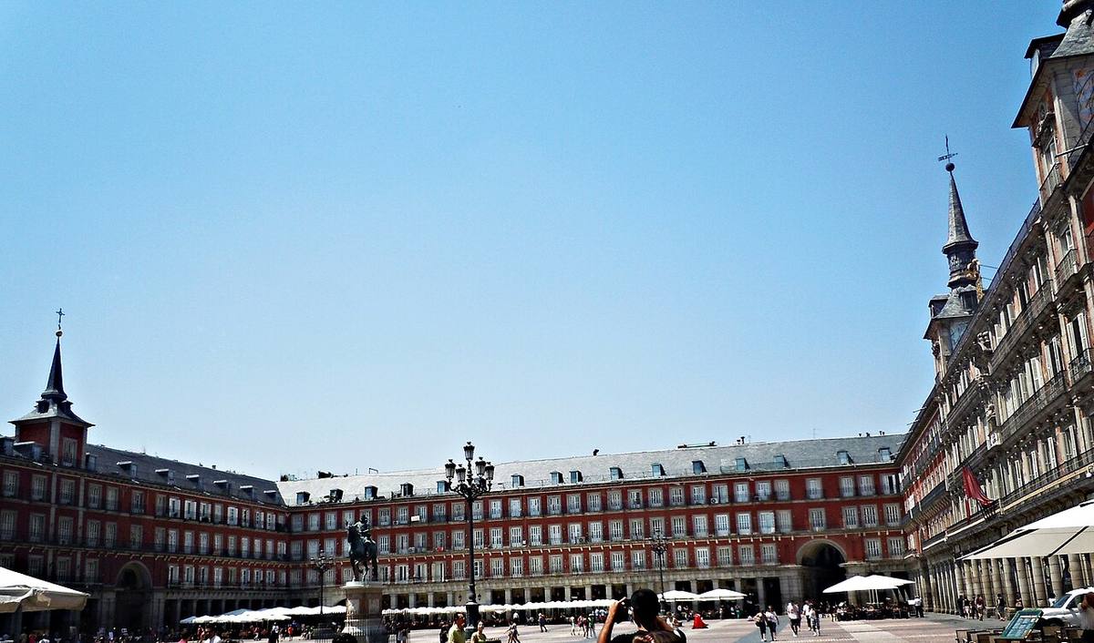 Edificios de viviendas en la Plaza Mayor de Madrid.