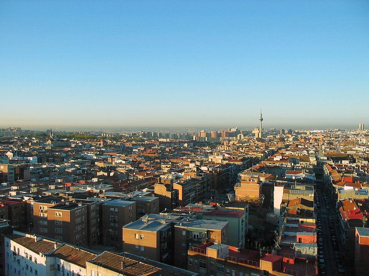 Vista de edificios residenciales en el distrito de Ciudad Lineal, en Madrid.