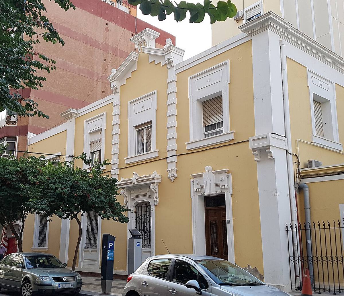 Edificio de oficinas en Murcia, anteriormente de la sociedad de seguros El Día.