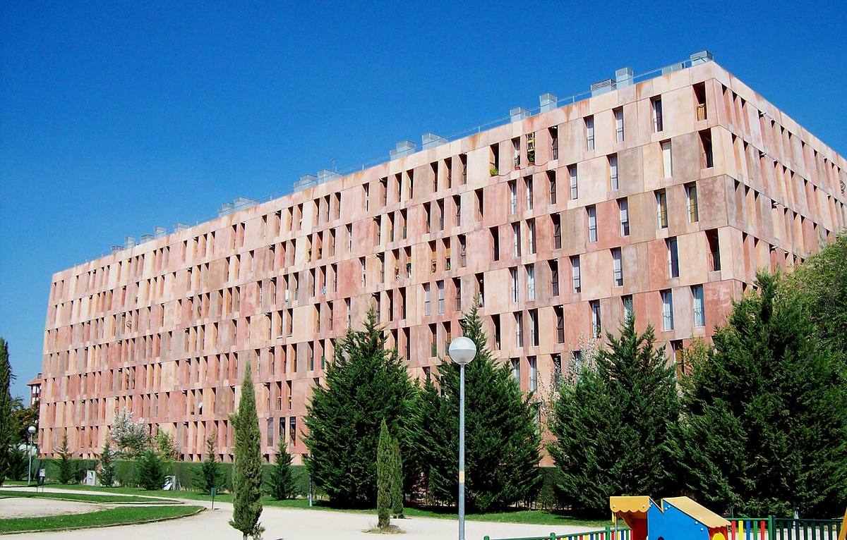 Edificio de viviendas Verona 203A en el distrito de Villaverde, Madrid.