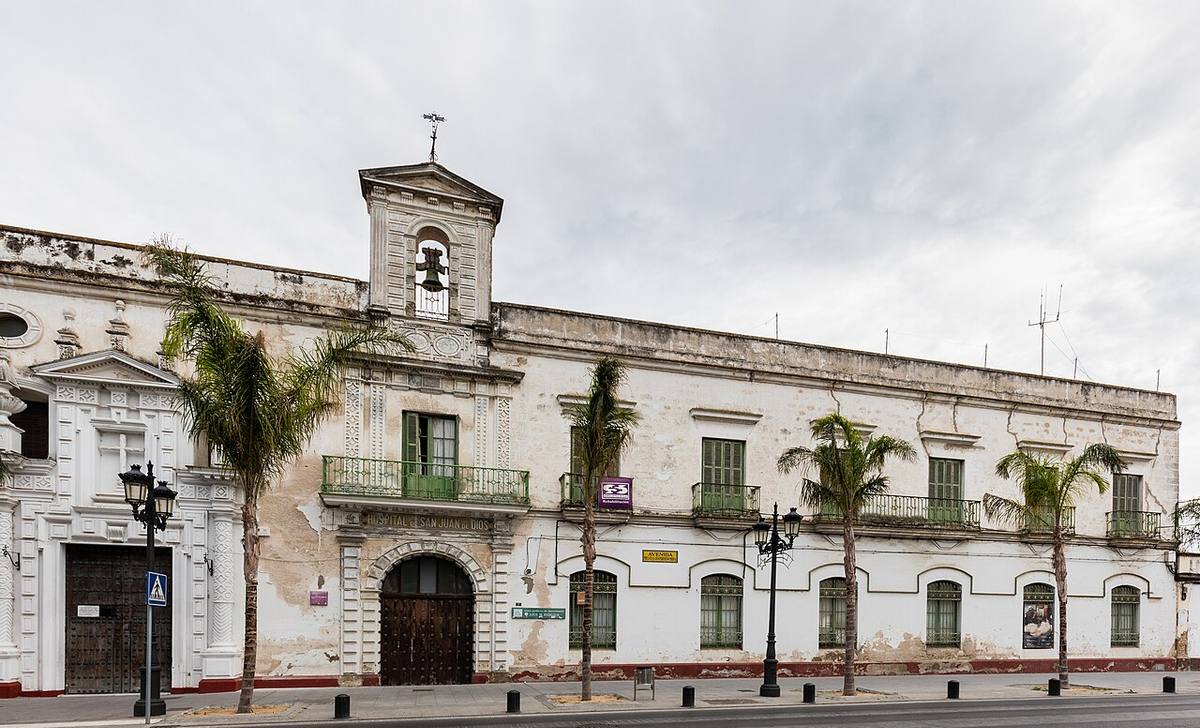 Fachada del antiguo Hospital San Juan de Dios en El Puerto de Santa María.