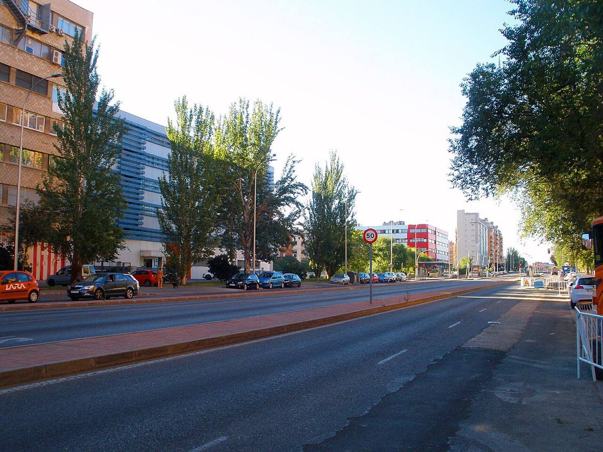 Vista de la avenida de Córdoba en el barrio de Almendrales, distrito de Usera.