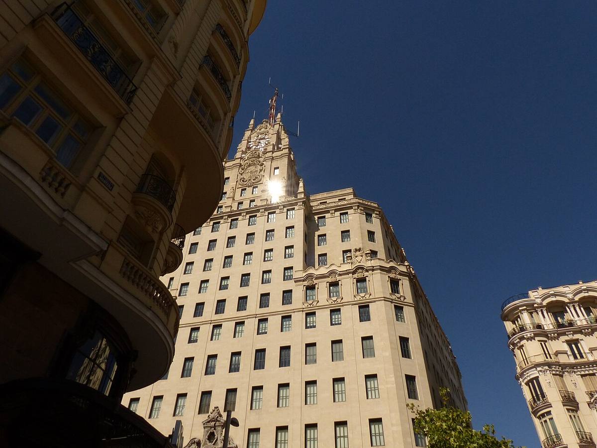 Fachada del Edificio Telefónica en la Gran Vía de Madrid.