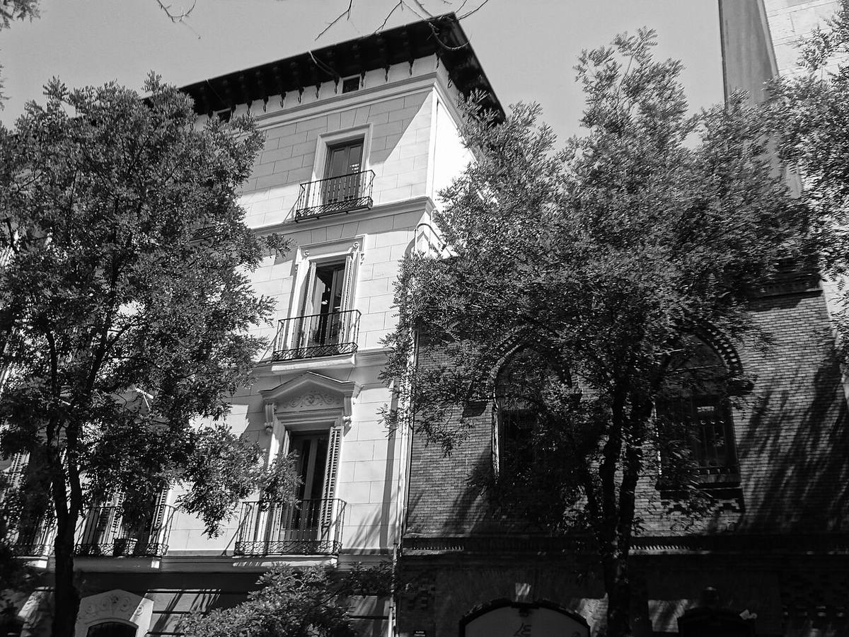Arquitectura residencial clásica en el distrito de Salamanca de Madrid.