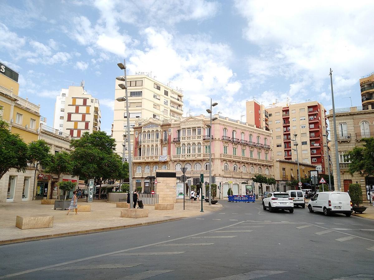 Edificio de viviendas de Carmen Algarra en el centro de Jerez.