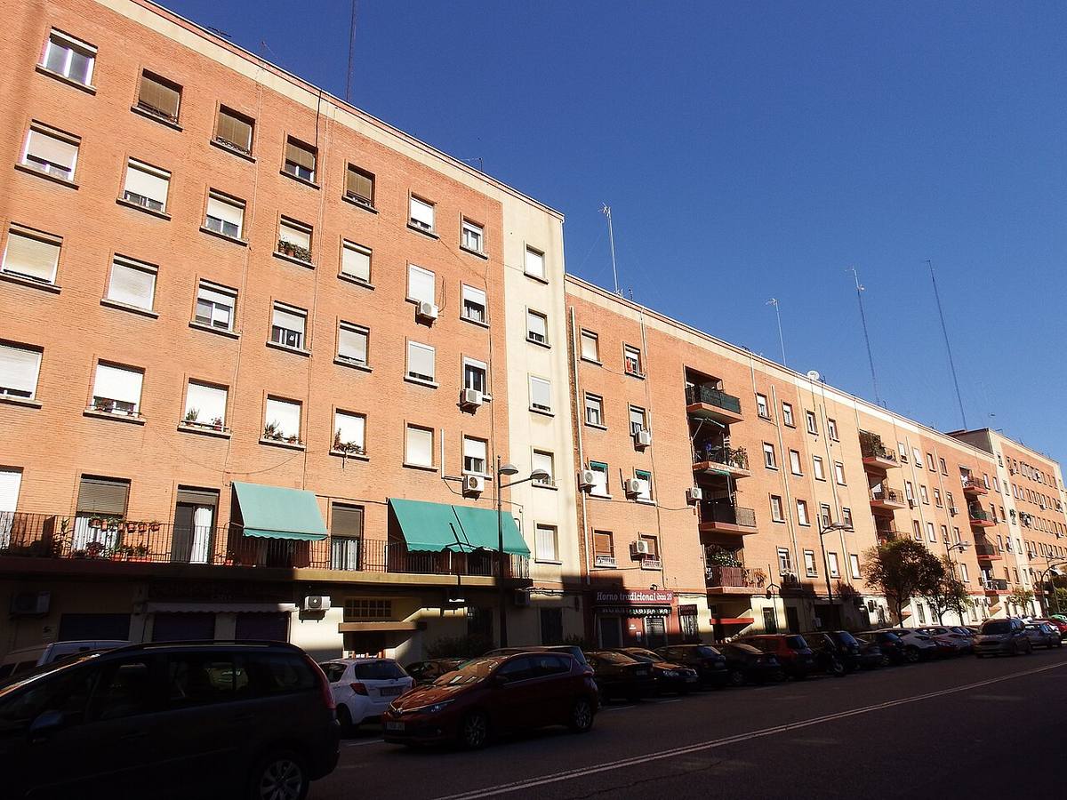 Bloques residenciales del Grupo de viviendas Salas Pombo en Valencia.