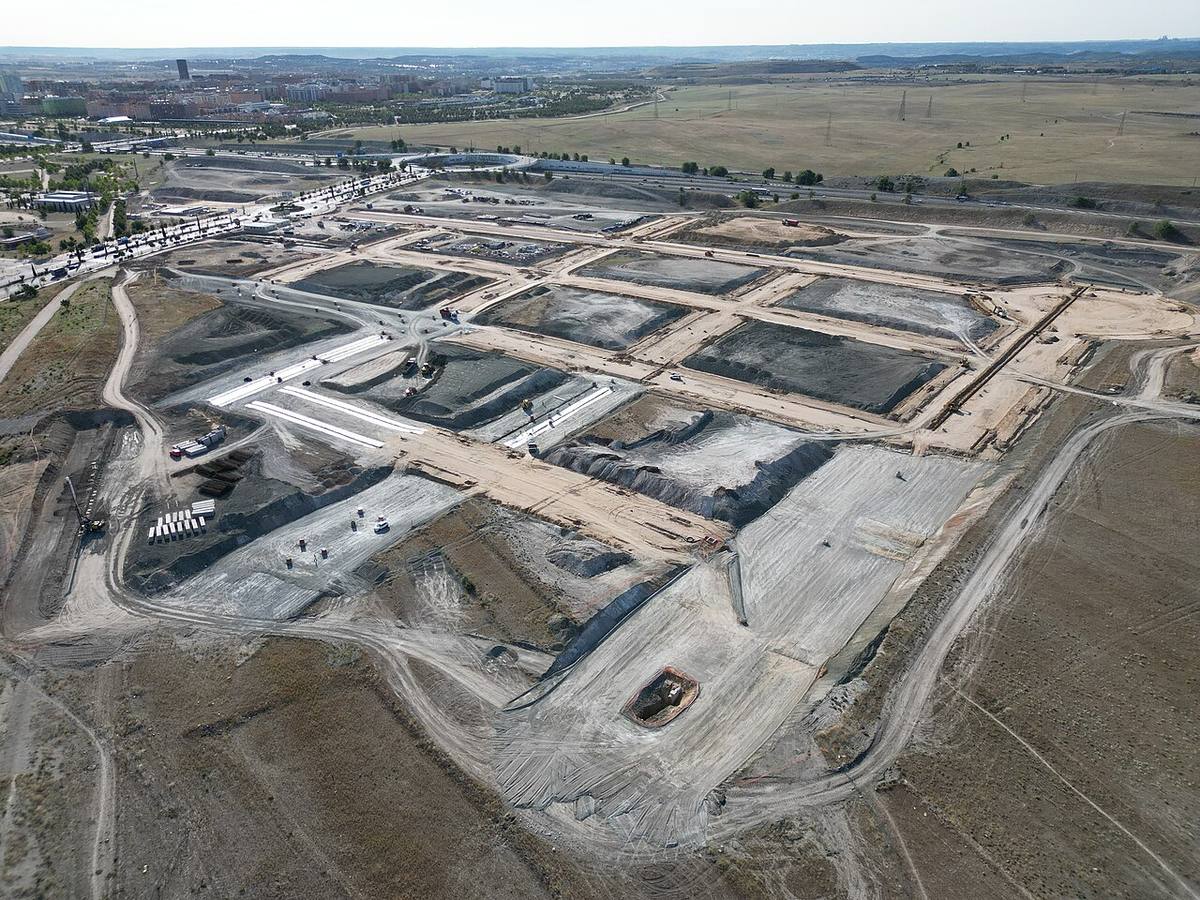 Vista aérea de las obras de urbanización en el desarrollo de Los Cerros.