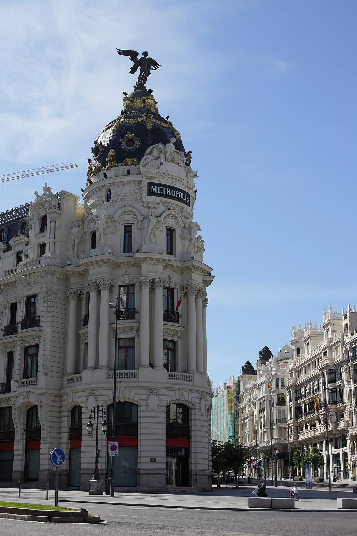 Edificio Metrópolis en la confluencia de las calles Alcalá y Gran Vía de Madrid.
