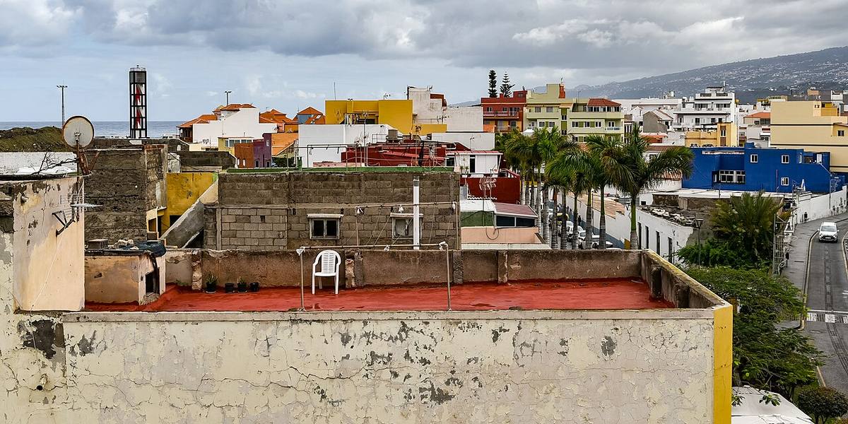 Azoteas y edificios residenciales en el Puerto de la Cruz.