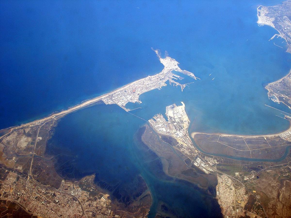 Vista aérea de la bahía de Cádiz.