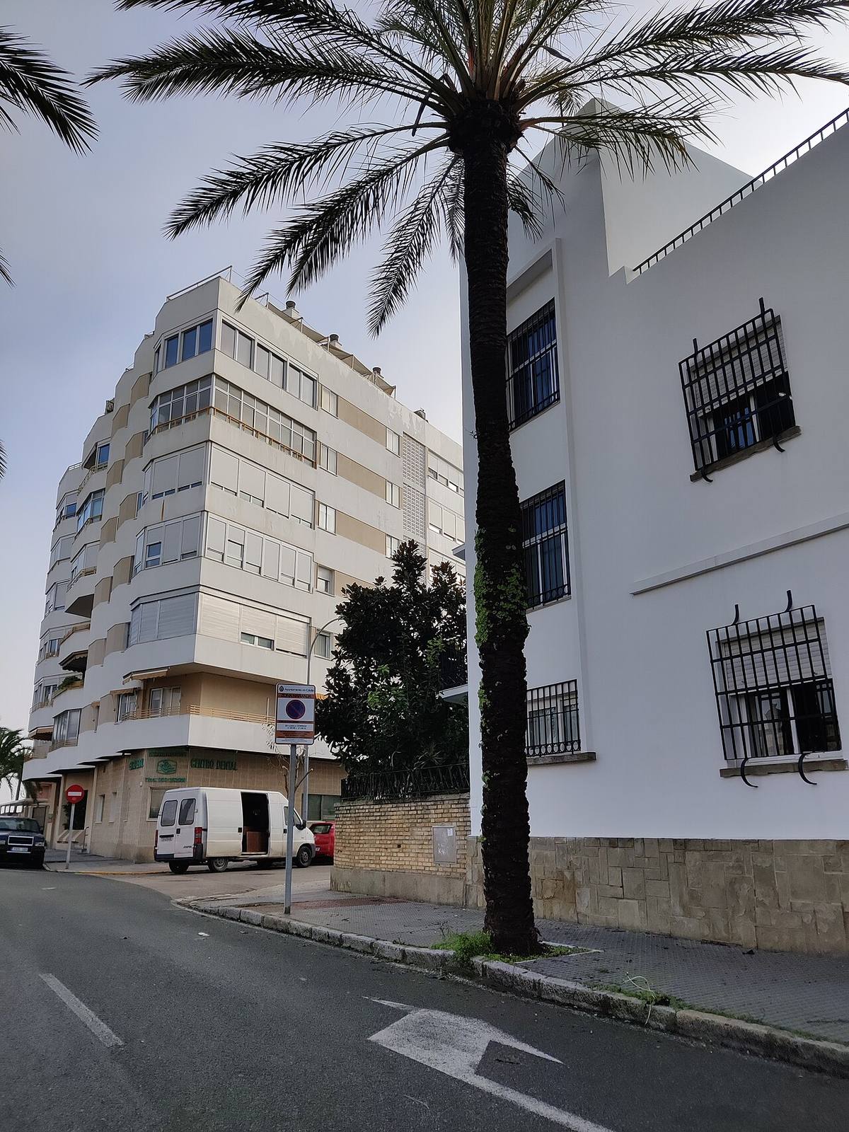 Edificios de viviendas en una zona residencial de Cádiz.