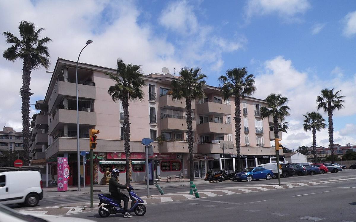 Edificios residenciales en una avenida de Palma de Mallorca.