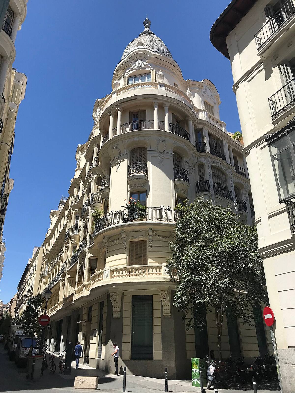 Edificio de viviendas para Félix Murga en Madrid.