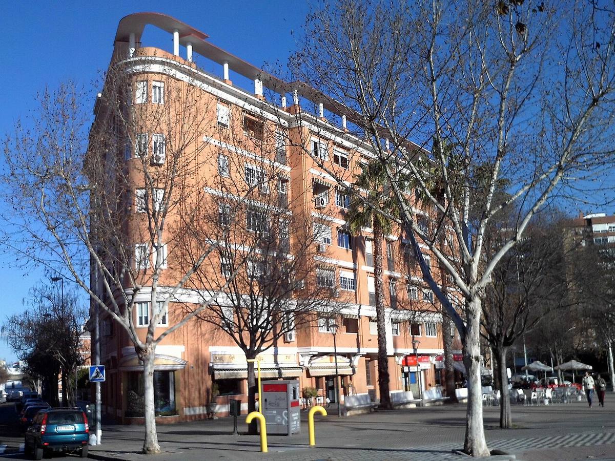 Edificio de apartamentos en una zona residencial.