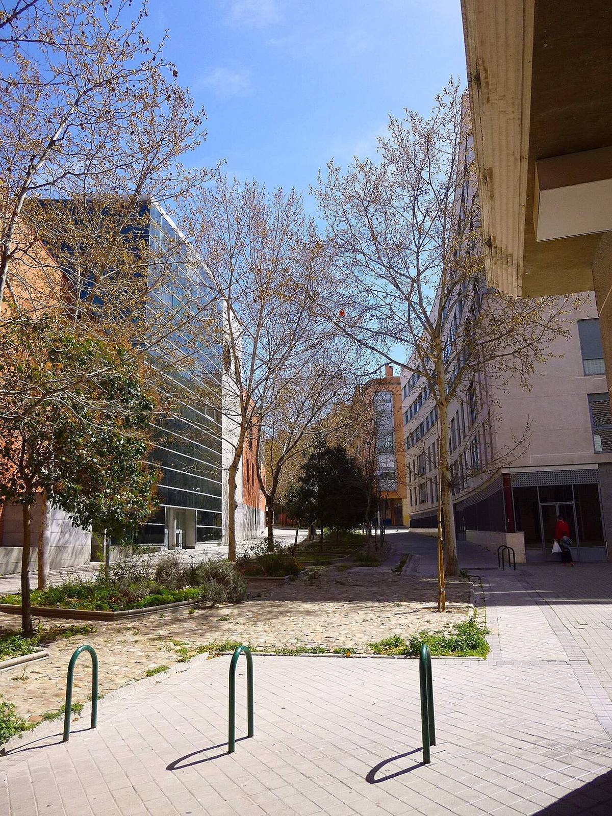 Zona residencial y comercial en el distrito de Puente de Vallecas.
