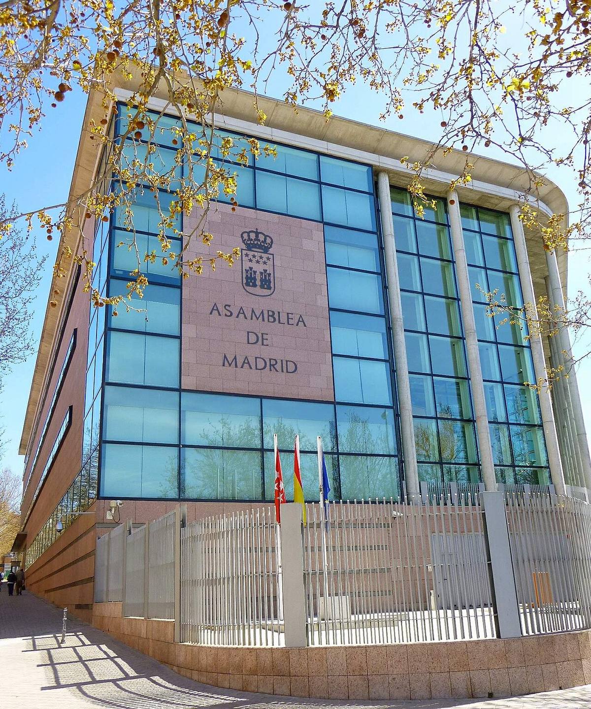 Sede de la Asamblea de Madrid en el barrio de Vallecas.