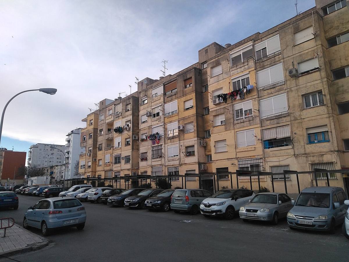 Bloque de viviendas plurifamiliares en la ciudad de Cádiz.