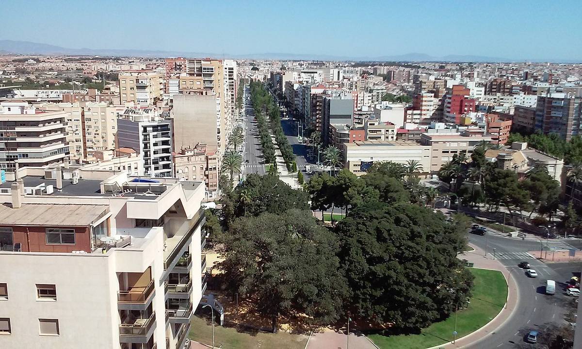 Vista aérea de edificios residenciales y urbanismo en Cartagena.