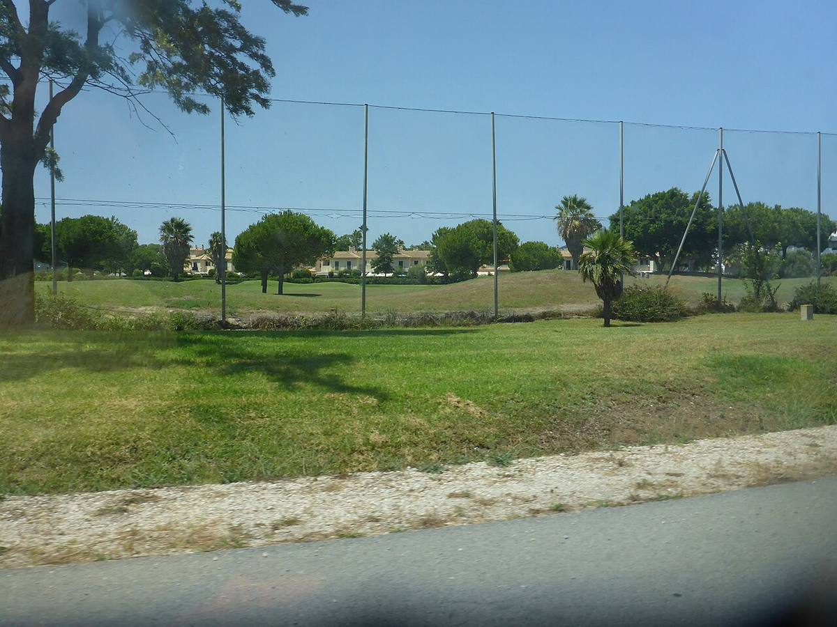 Entorno residencial junto al Costa Ballena Ocean Golf Club.