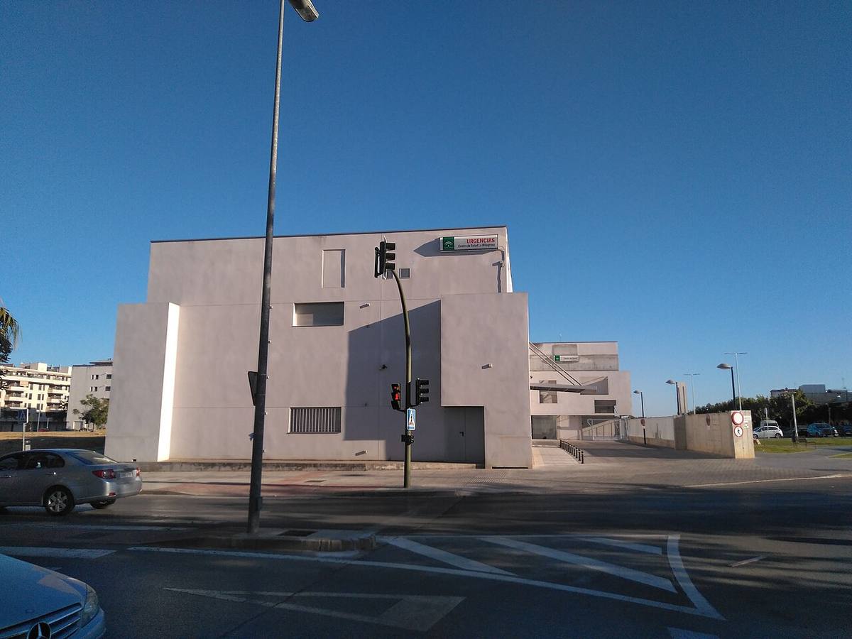 Edificio del Centro de Salud La Milagrosa en Jerez.