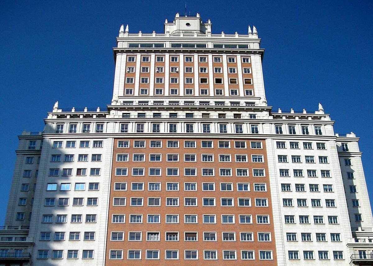 Fachada del Edificio España en Madrid.