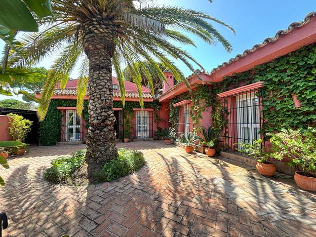 Chalet independiente de lujo en Vistahermosa — Vistahermosa - Fuentebravía, El Puerto de Santa María