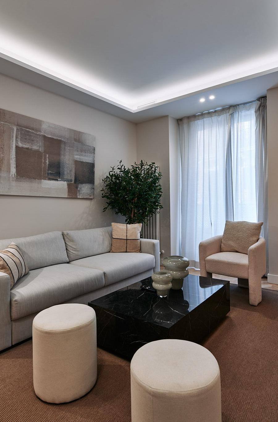 Piso de 3 dormitorios en Tetuán 20 — Sol, Madrid