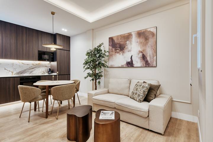 Piso de 2 dormitorios en Príncipe de Vergara 60 — Lista, Madrid