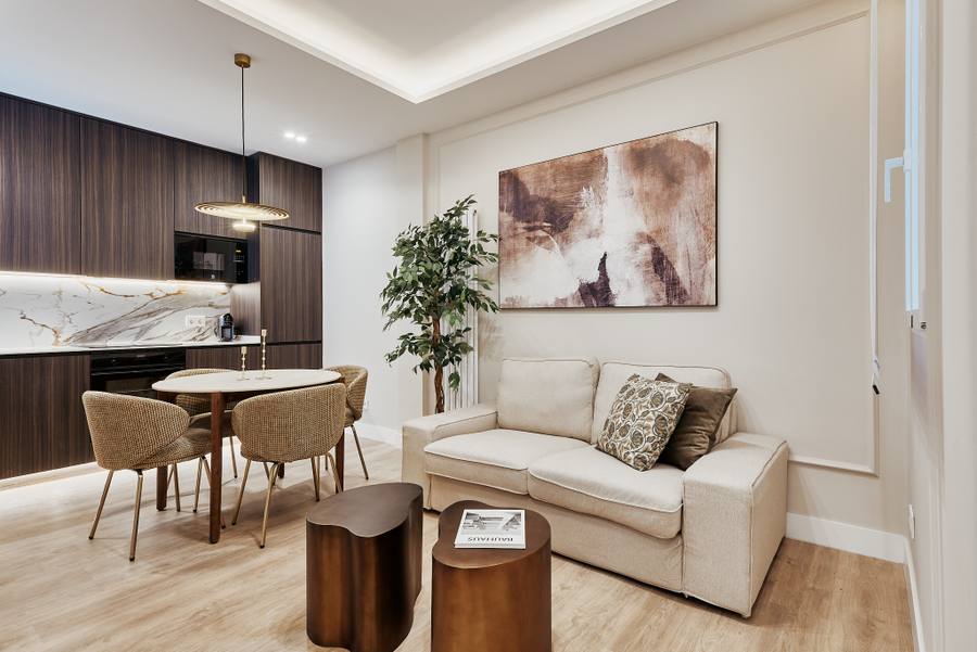 Piso de 2 dormitorios en Príncipe de Vergara 60 — Lista, Madrid